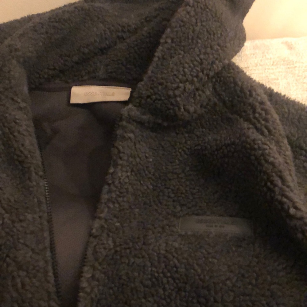 Essentials.  $150 bundle flashnwot. - Picture 10 of 12